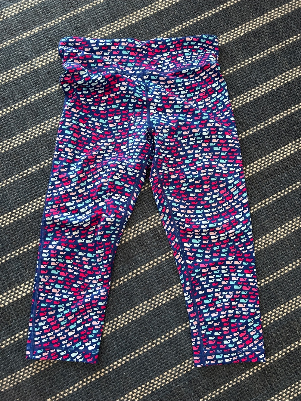 Vineyard vines cropped performance leggings, M, excellent condition